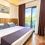 çınar Butik 3*